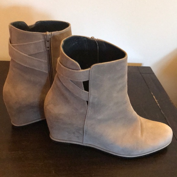 Stuart Weizmann Grey Suede Ankle Boots - Picture 3 of 8